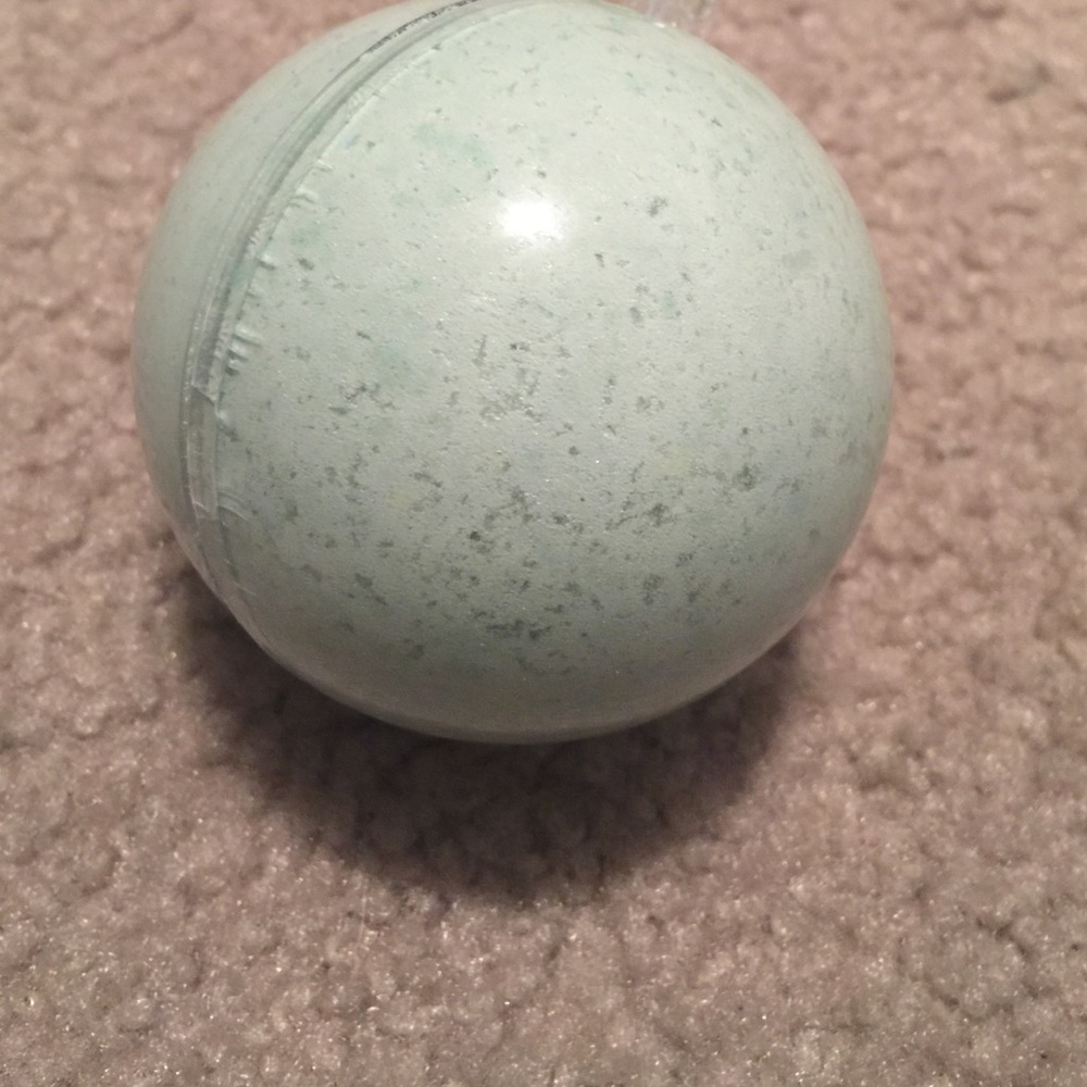 3 Big Bath bombs!!!