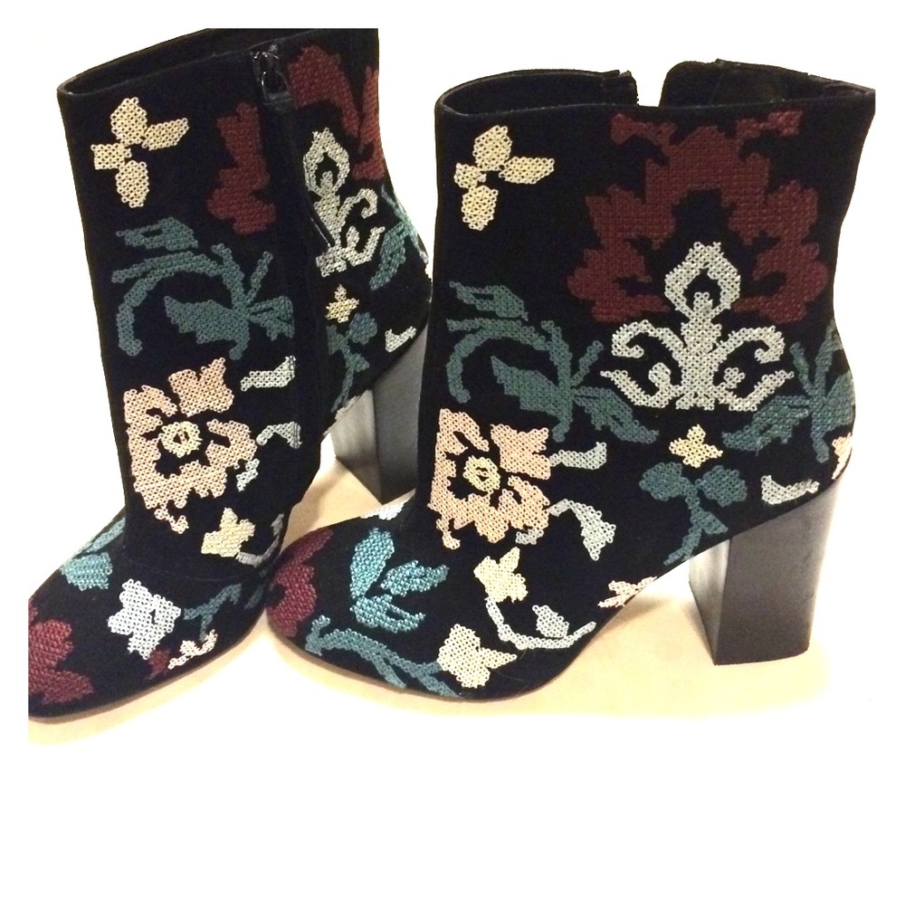 Rebecca Minkoff Embroidered Heels • Fabulous!