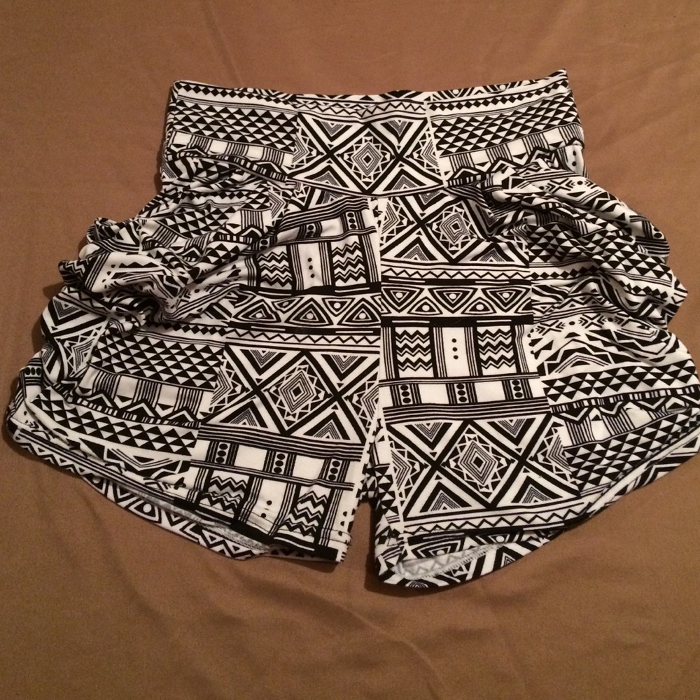 Stretchy cloth shorts