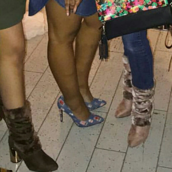 Tiara - Picture 5 of 7