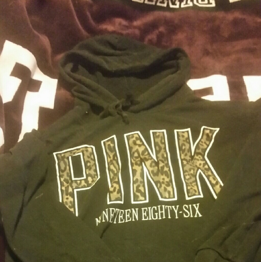 VS PINK LEOPARD BF FIT HOODIE