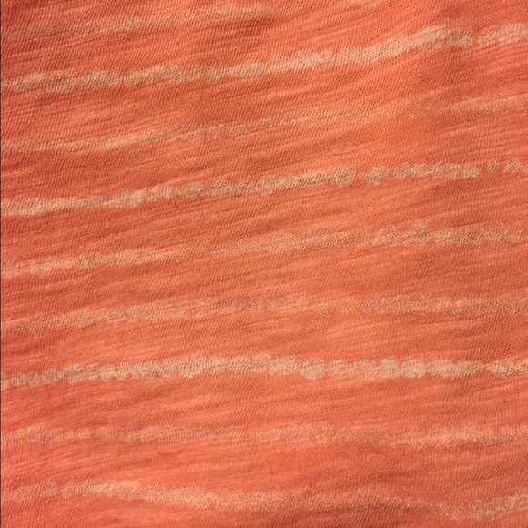 Peach top - Picture 2 of 3