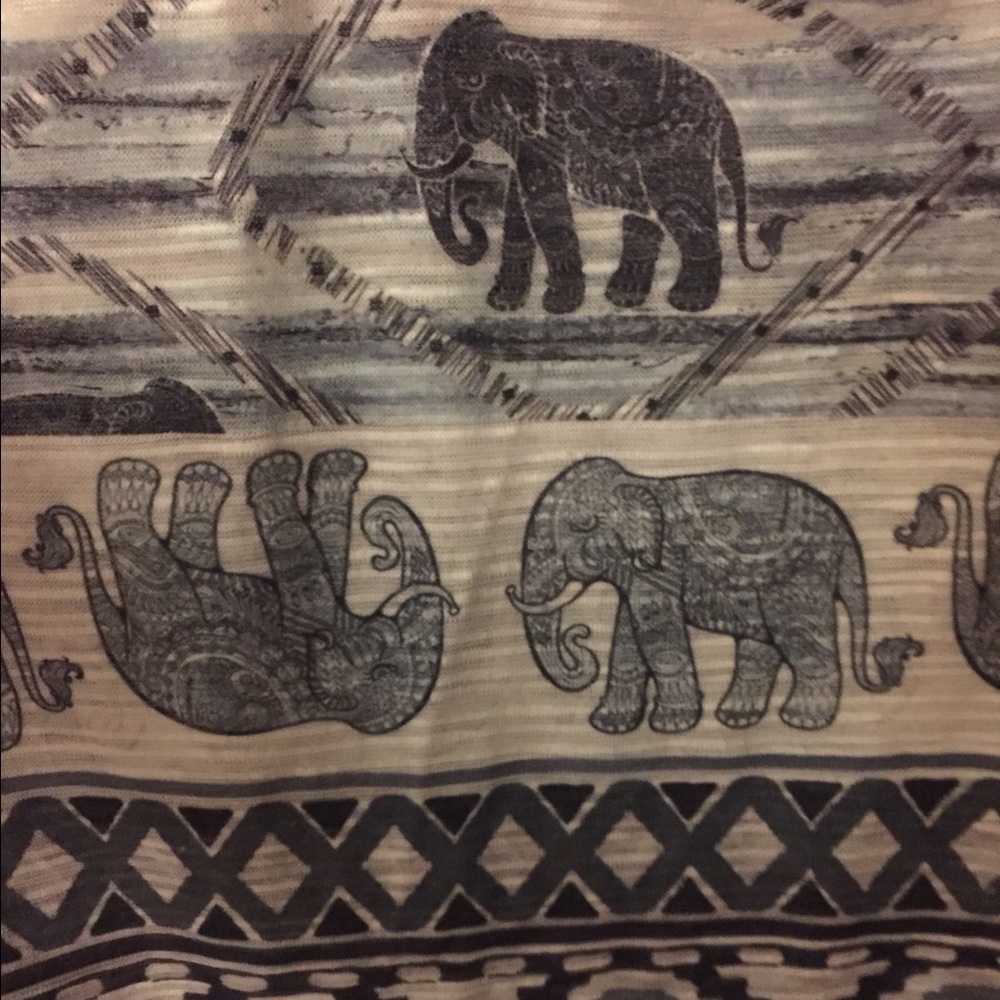 Elephant tank - Picture 3 of 3