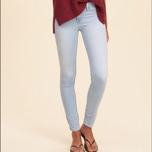 Hollister Super Skinny Jeans