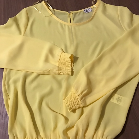 Very nice blouse - Picture 2 of 2