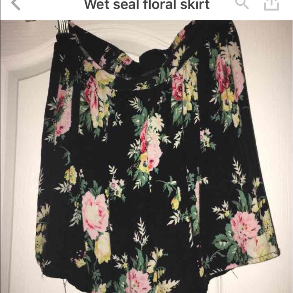 Wet seal skirt size small