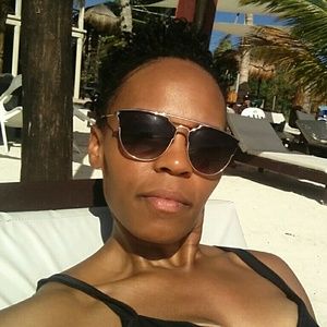 Meet your Posher, Mia