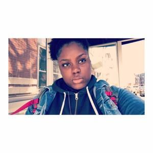 Meet your Posher, Olivia