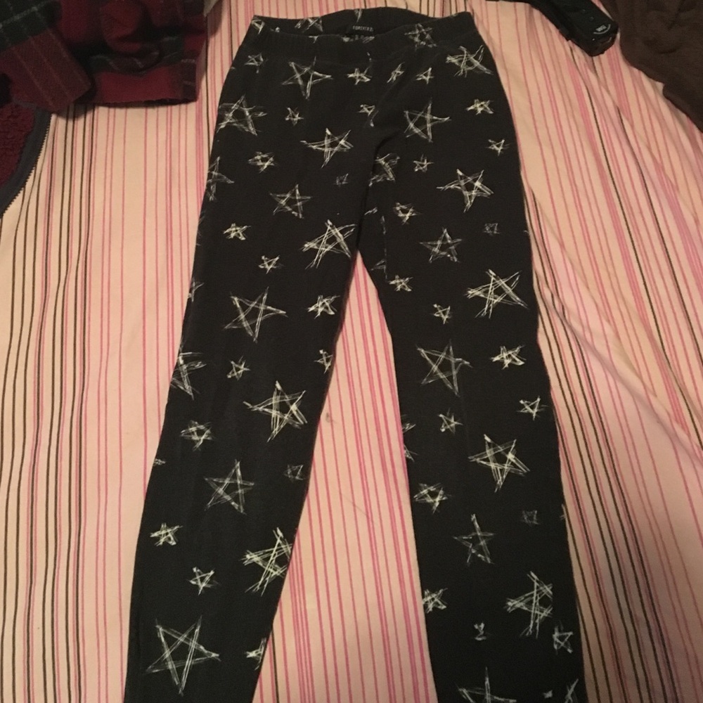 Forever 21 star patterned leggings