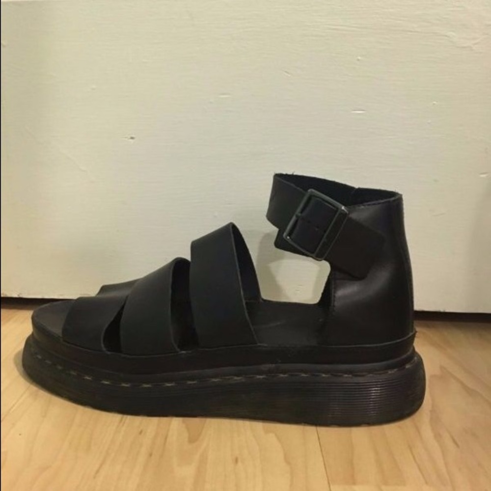 DR. MARTENS WOMEN'S CLARISSA CHUNKY STRAP SANDALS