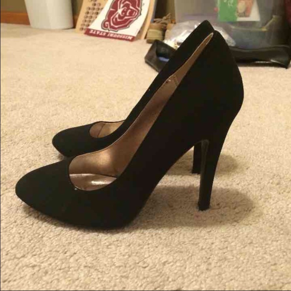 Black heels