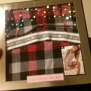 NWT VS Red Tank and Shortie Set