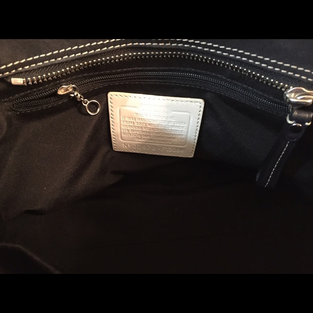 Sold!!Coach genuine leather handbag - Picture 4 of 4