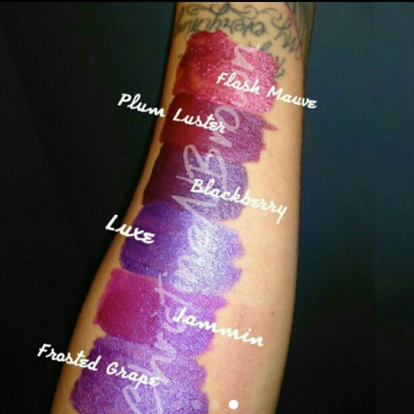 Plum luster metallic matte lipgloss - Picture 2 of 5