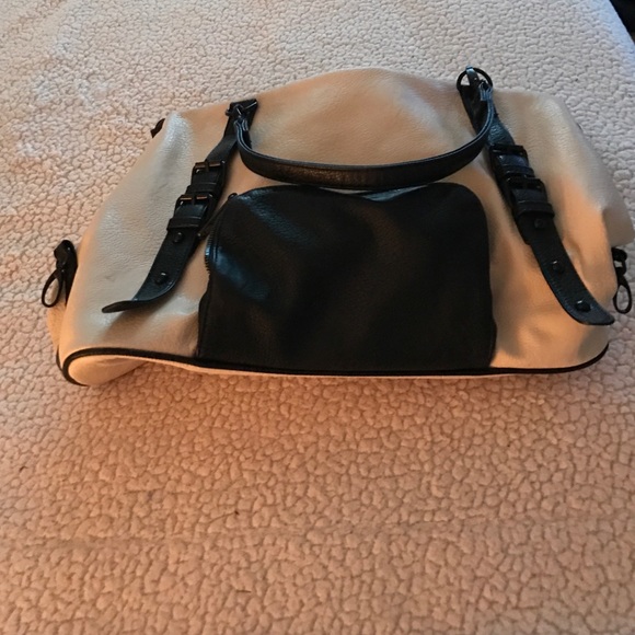 Purse - Picture 2 of 4