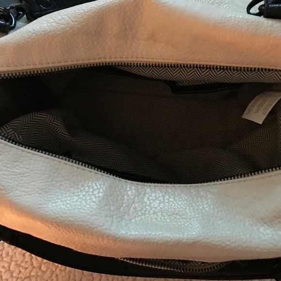 Purse - Picture 3 of 4