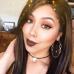 Meet your Posher, Isabel