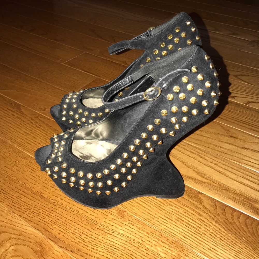Steve Madden studded wedges