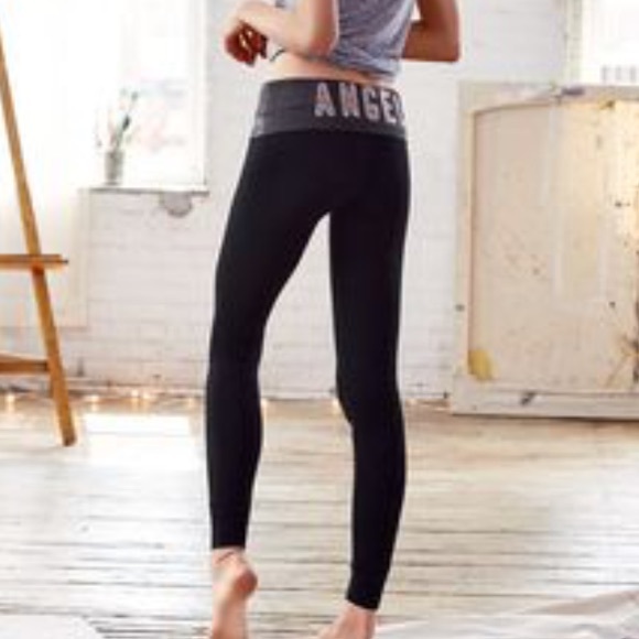 PINK Victoria's Secret Pants - NWT Victoria's Secret Sport Yoga Legging