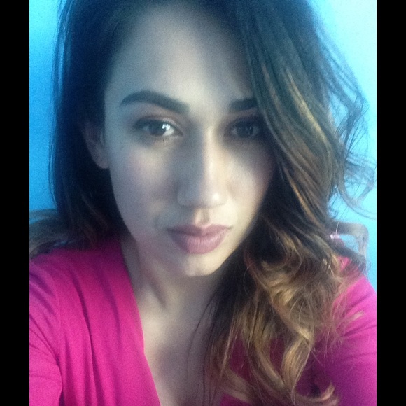 Meet your Posher, Flor - Picture 3 of 4