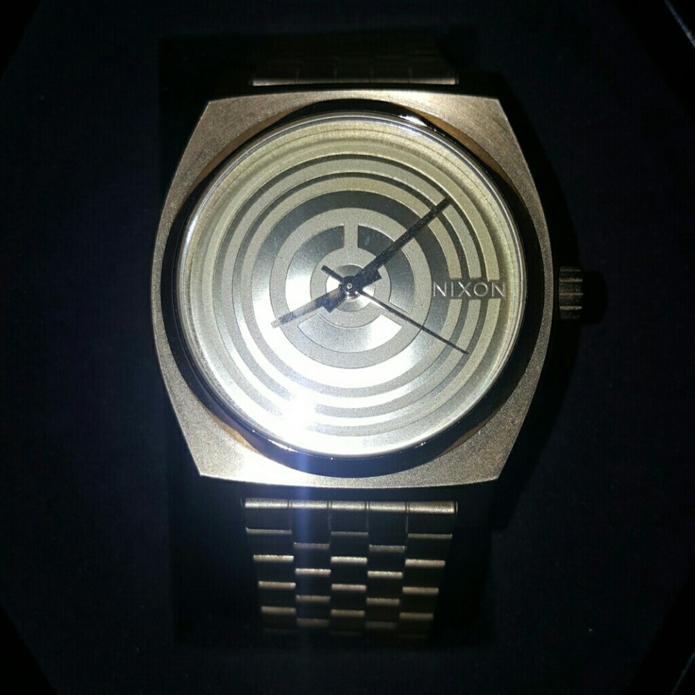 C3P0 NIXON THE TIME TELLER