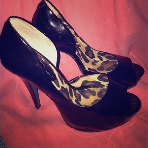 Jessica Simpson pumps