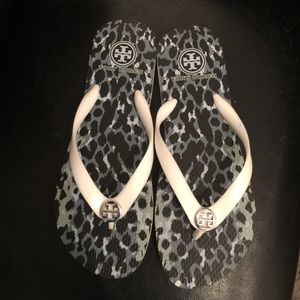 NWOT, Tory Burch, 8, black, grey & white sandals