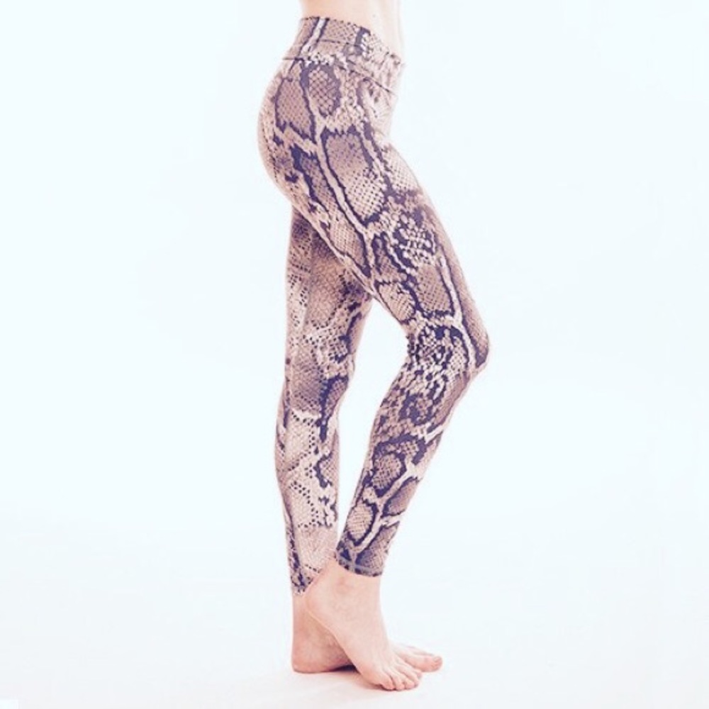 🔥Brown Snake Flex-Leggings/ Size: L