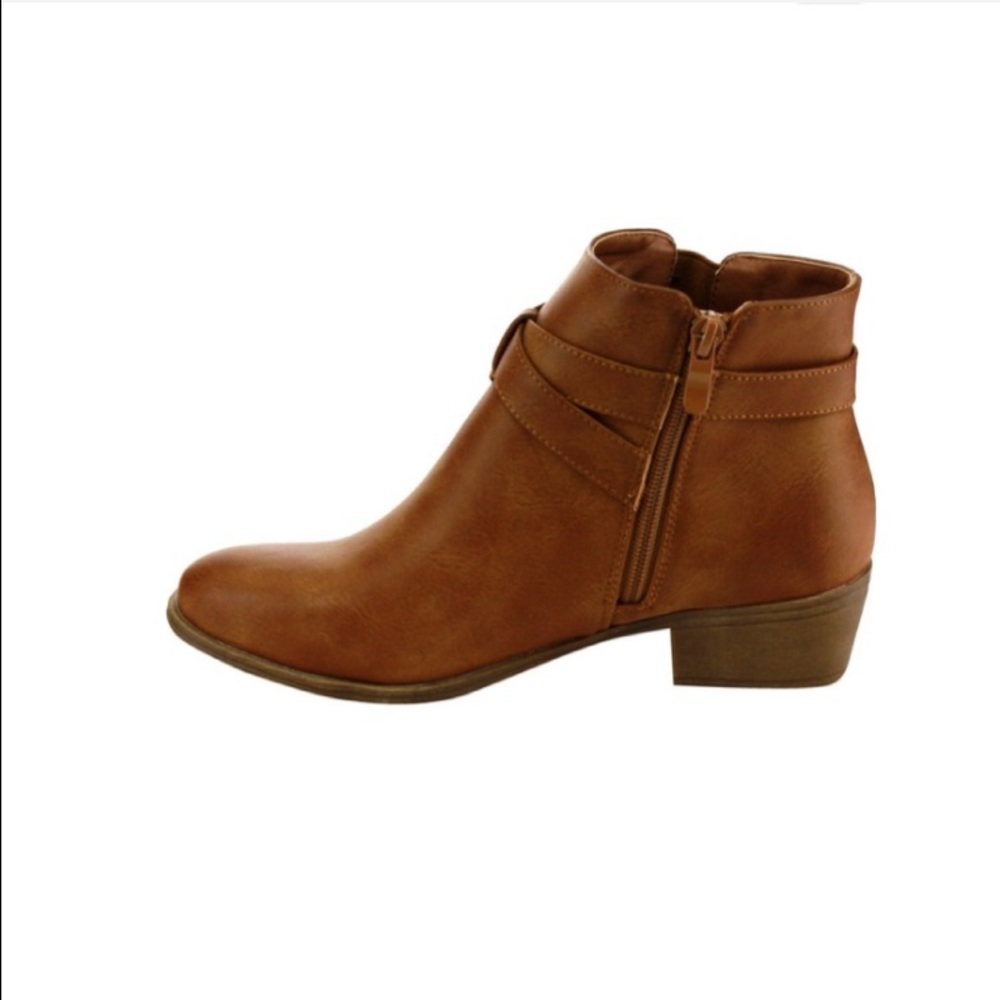 Tan buckle booties - Picture 2 of 3