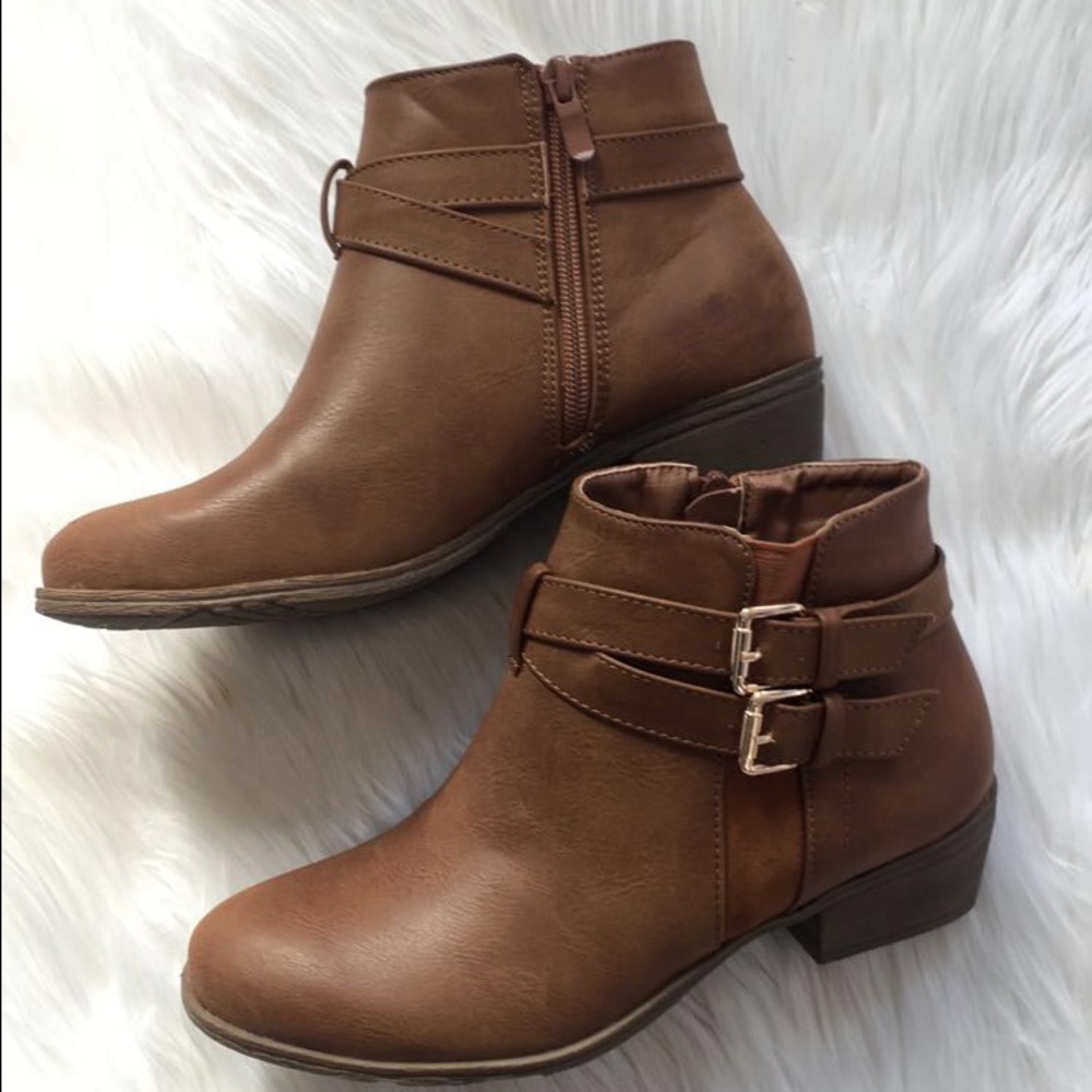 Tan buckle booties - Picture 3 of 3