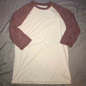 White and burgundy 3/4 sleeve tee