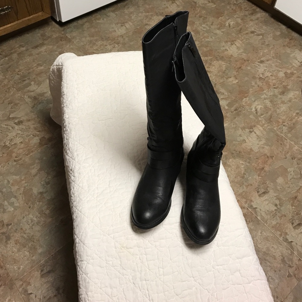 Basic Black Boot