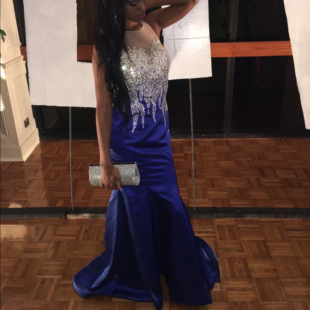 PROM DRESS