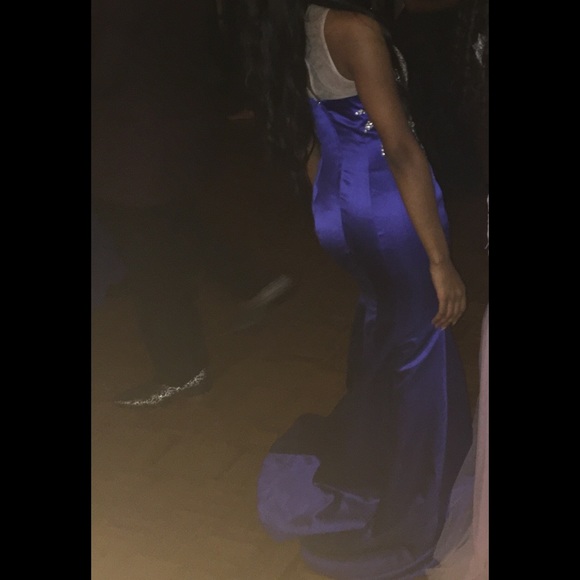 PROM DRESS - Picture 2 of 3