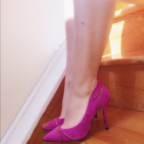 Enzo Angiolini fuchsia suede zipper pumps - Picture 2 of 9