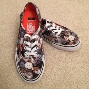 Vans ASPCA Cats on Cats Print Size Women's 7 (5.5)