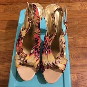 Wild pair multicolor heels