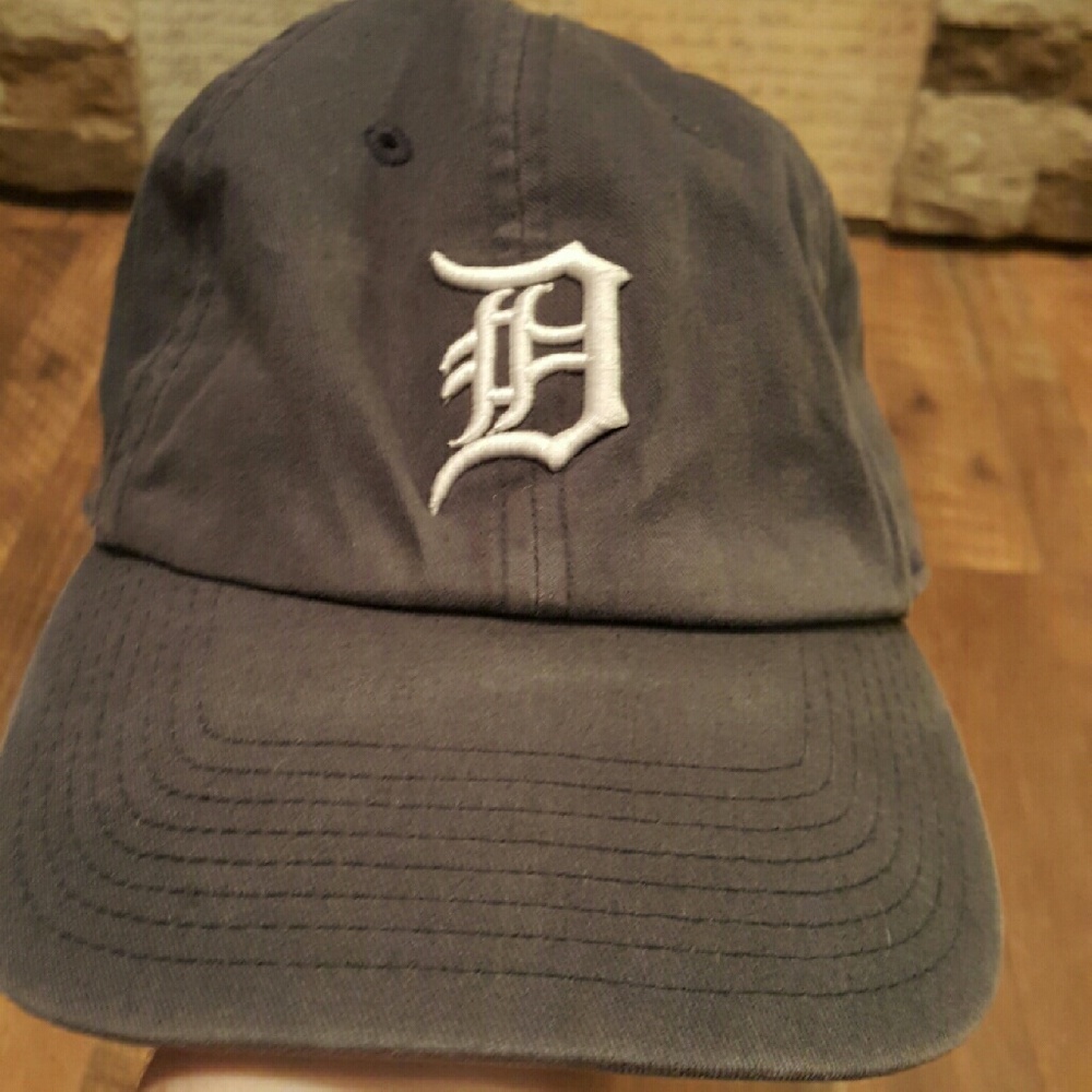 Navy distressed wash Detroit Tigers hat