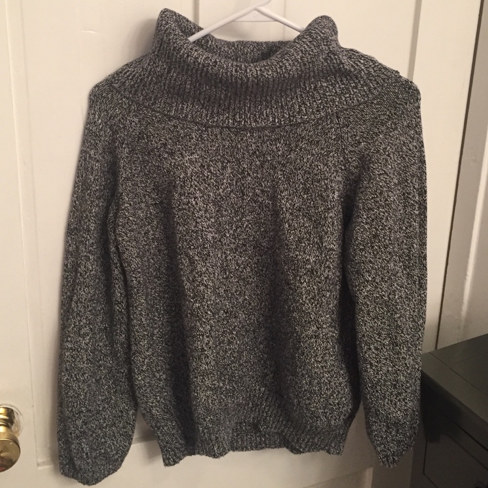 Cute sweater!