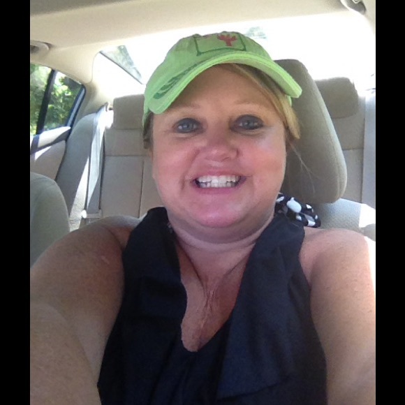 Meet your Posher, Myra - Picture 1 of 1