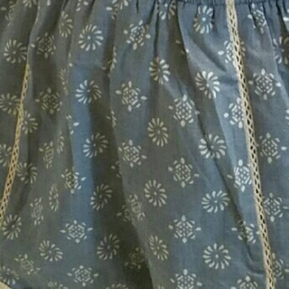 NWT Chambray Crochet Romper - Picture 4 of 6