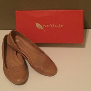 Nature flats perfect for everyday use.