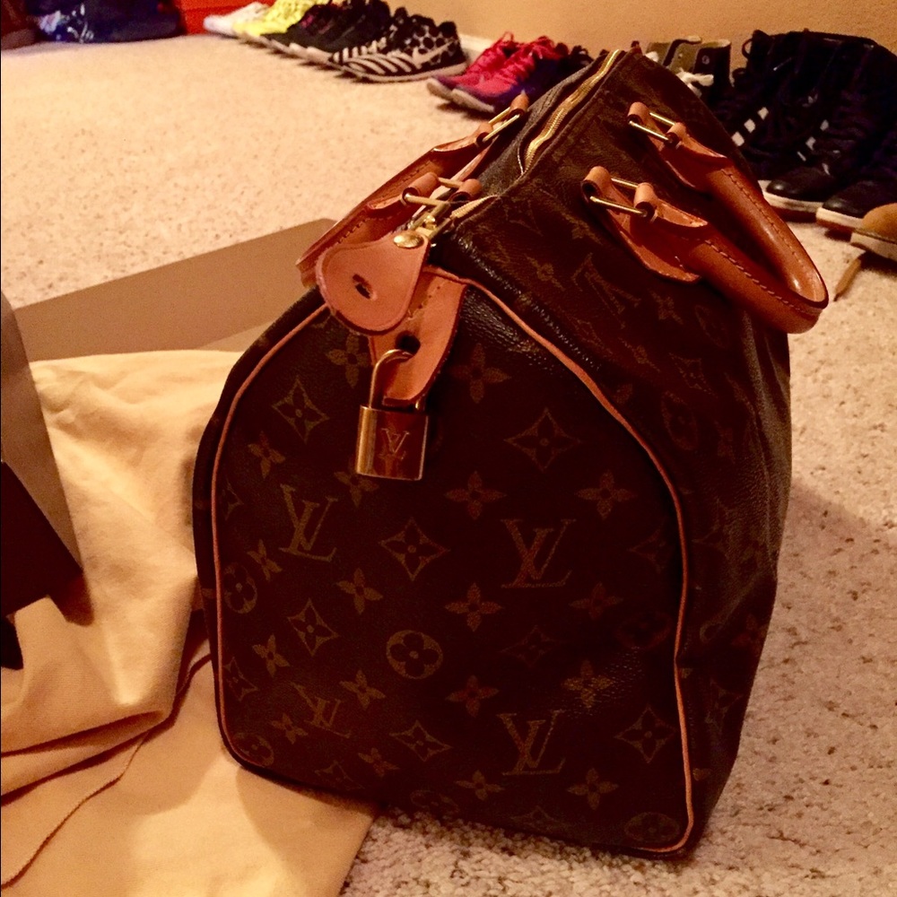 Louis Vuitton speedy 35
