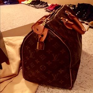 Louis Vuitton speedy 35