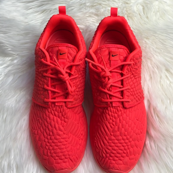 NWT Nike roshe crystal - Picture 5 of 6