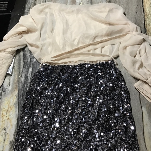Ivory and silver sequin dress - Picture 3 of 4