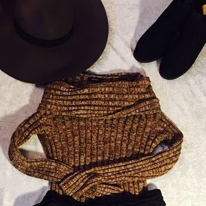 Warm and Cozy ☃️ Cowl Neck Sweater