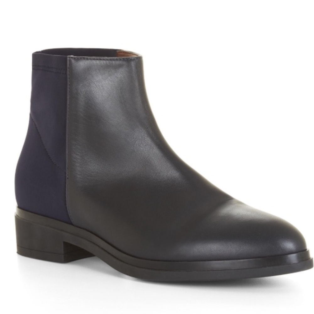 BCBG NWT Collin Bootie
