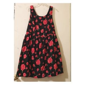 Really pretty dress brand new