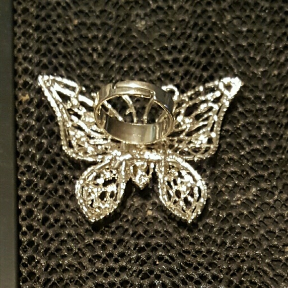 Statement Butterfly Ring - Picture 2 of 2